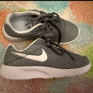 Nike girls size 13.5 fresh foam new sneakers